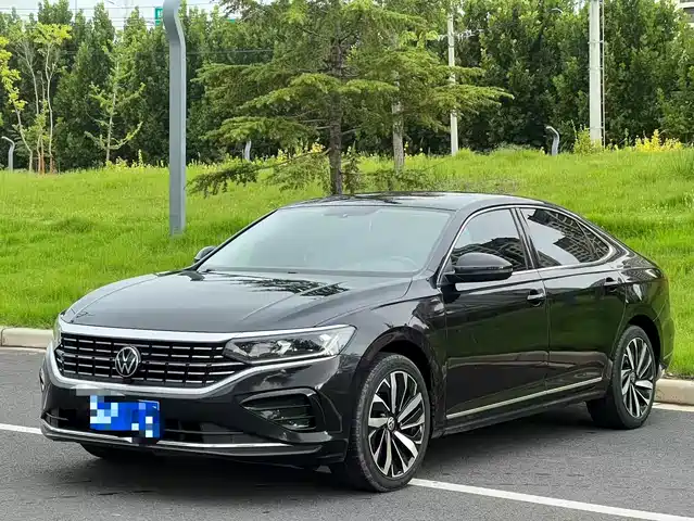 Volkswagen Passat 2022