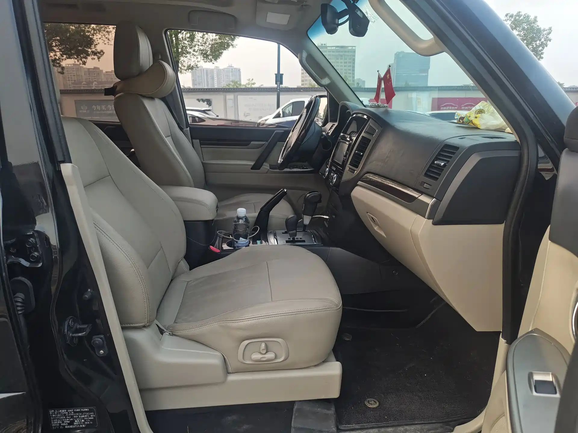 Фото 10 - Mitsubishi Pajero (Import)