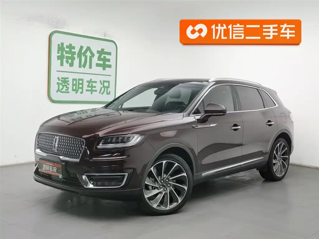 LINCOLN NAVIGATOR (IMPORT)