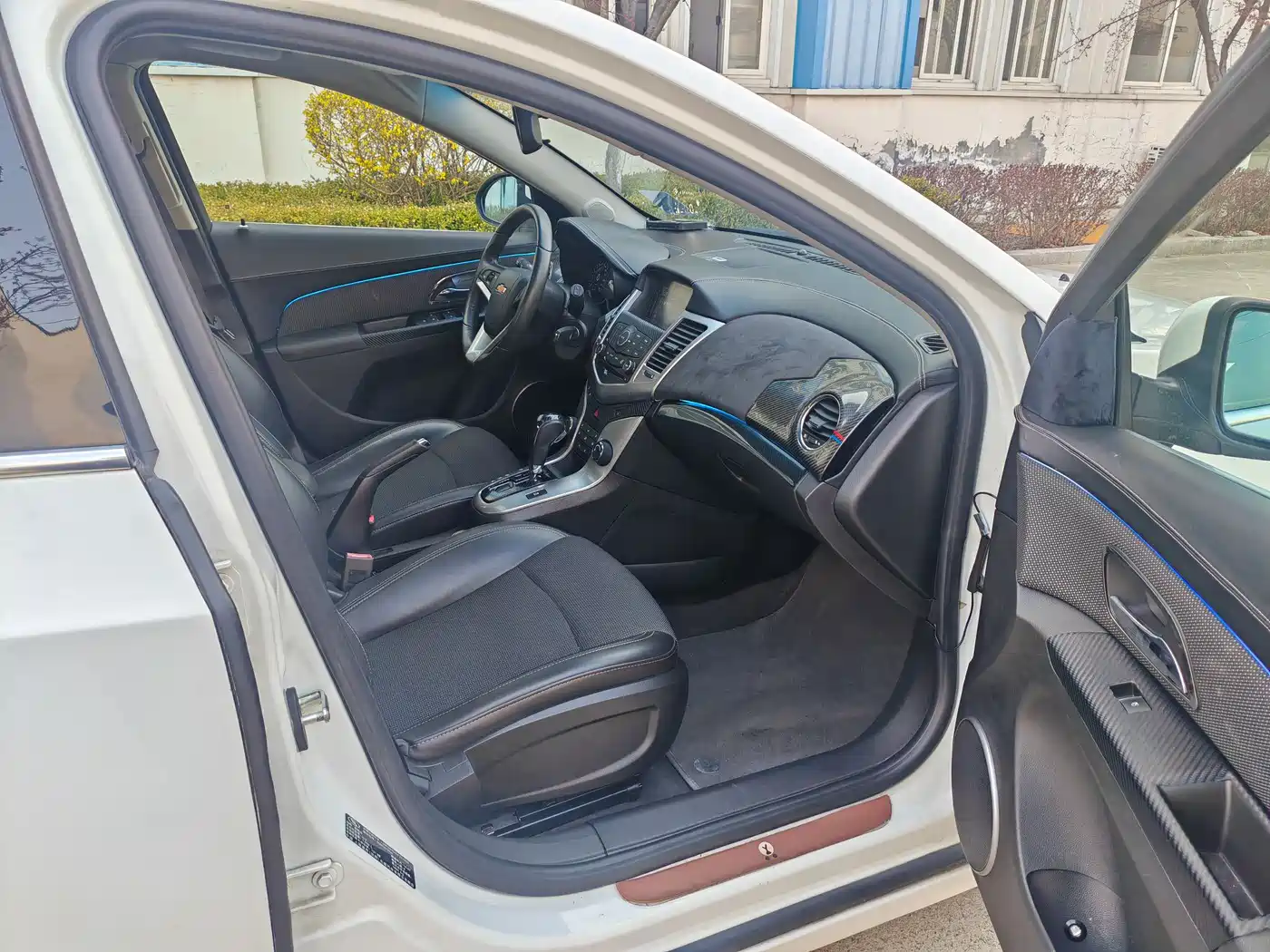Chevrolet Cruze 2013 Hatchback 1.6T Automatic Flagship фото 11