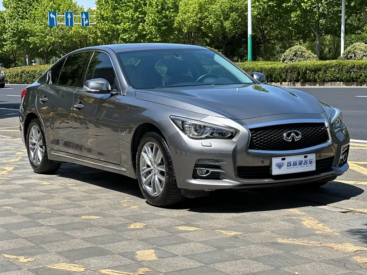 Infiniti Q50L 2016 Model 2.0T Joy Edition фото 3