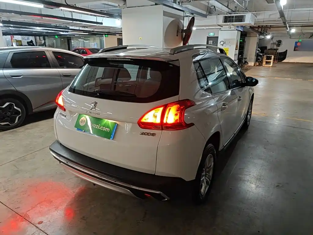 Фото 7 - Peugeot 2008