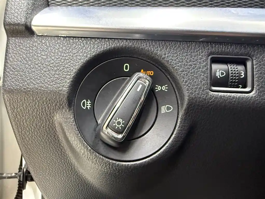 Škoda Kamiq 2022 1.5L Automatic Comfort Edition фото 9