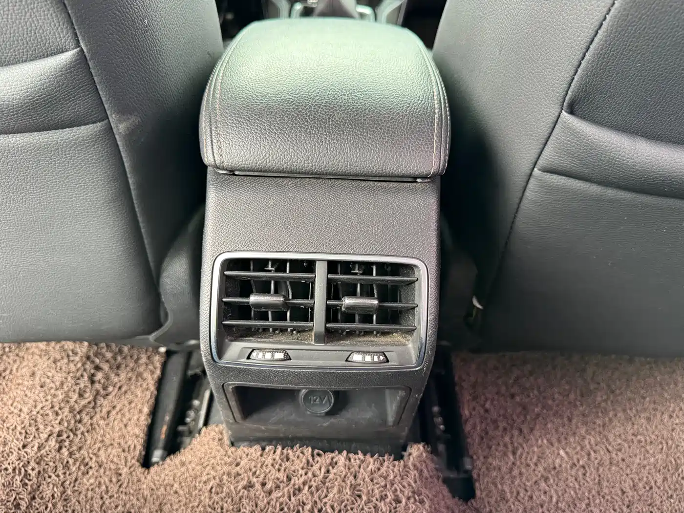 Peugeot 408 2015 Model 1.2T Automatic Luxury Edition фото 12