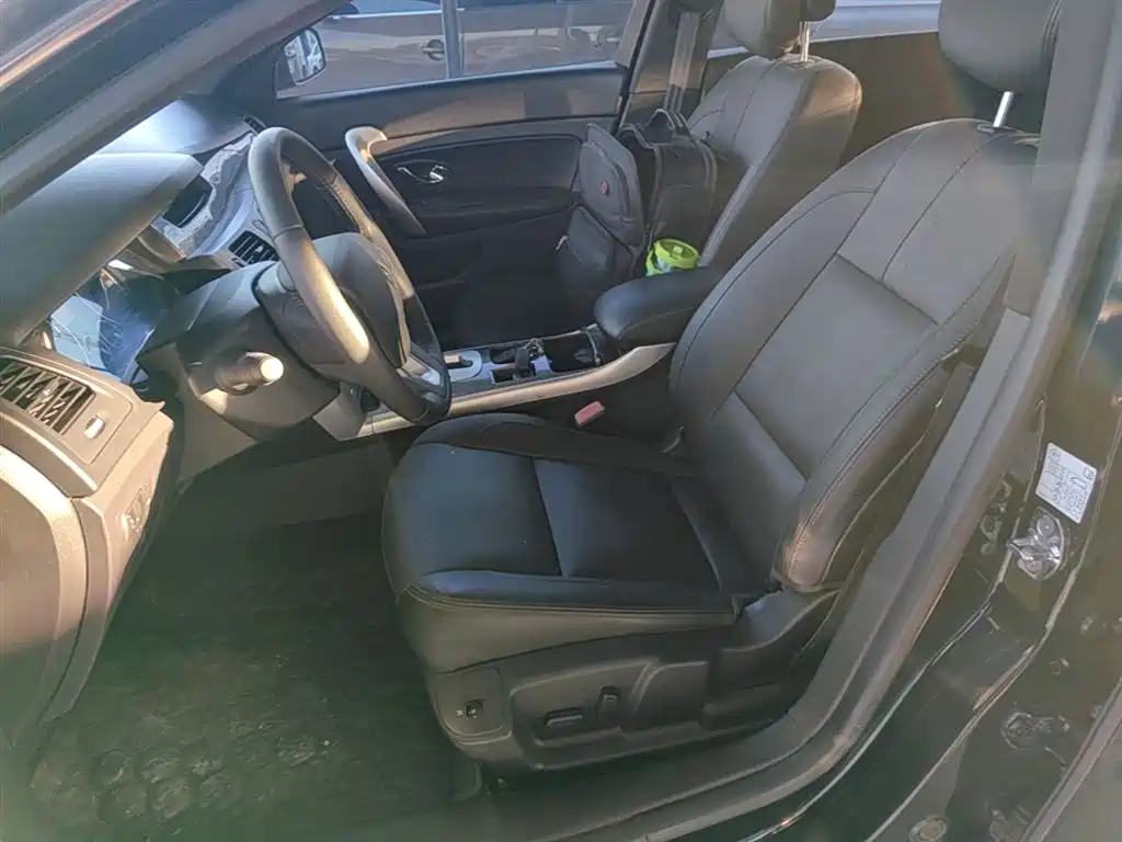 Renault Latitude 2016 2013 Facelift 2.0L CVT Luxury Edition
