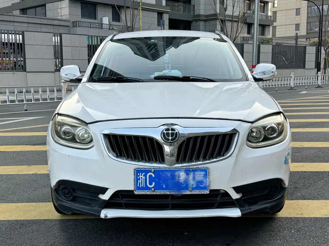 Фото 16 - Zhonghua V5