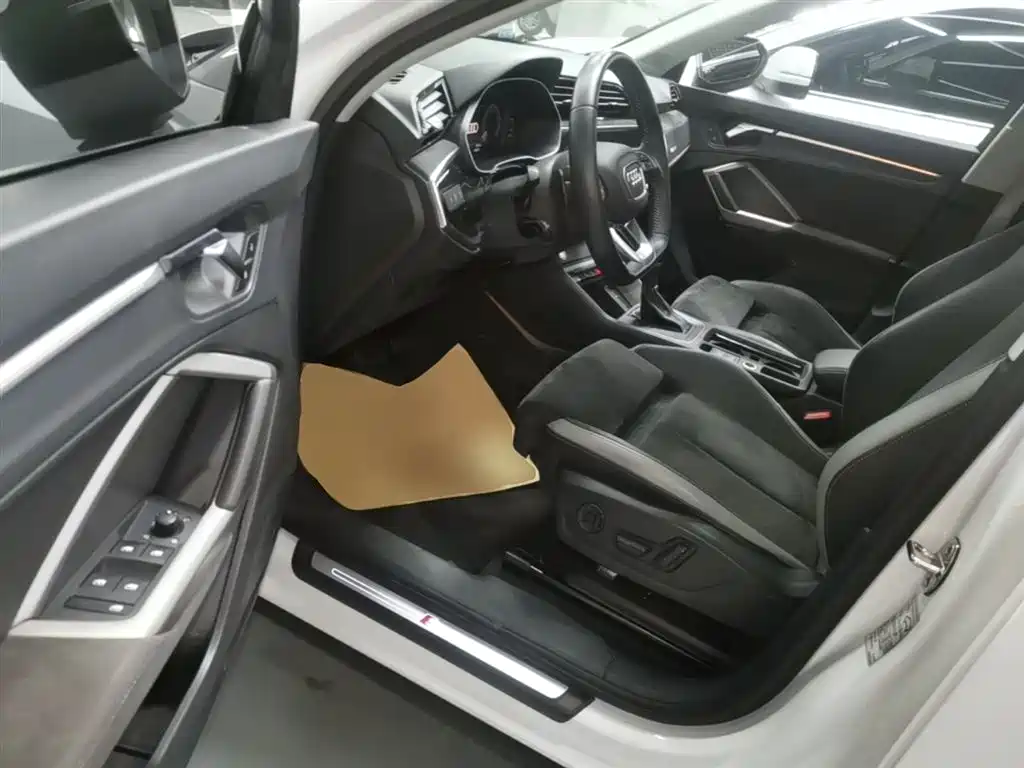 Audi Q3 2020 40 TFSI Fashion Dynamic фото 16