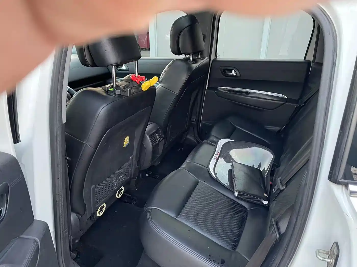 Peugeot 3008 2015 2.0L Automatic Classic Edition фото 8