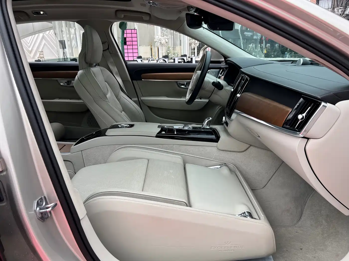 VOLVO S90 PLUG IN HYBRID