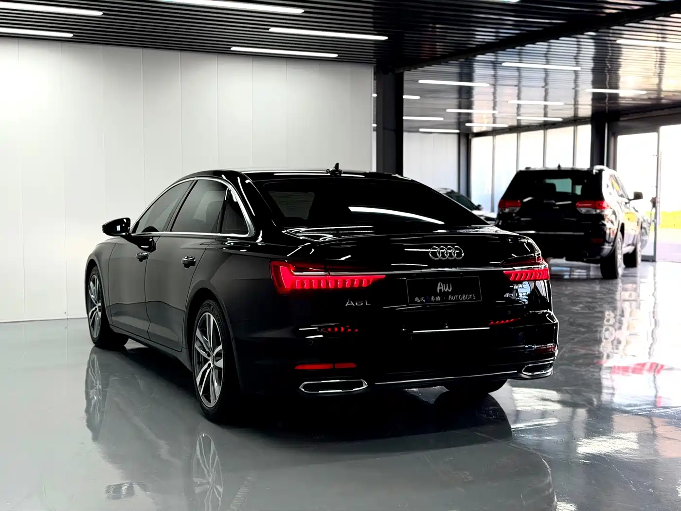 Фото 9 - Audi A6L