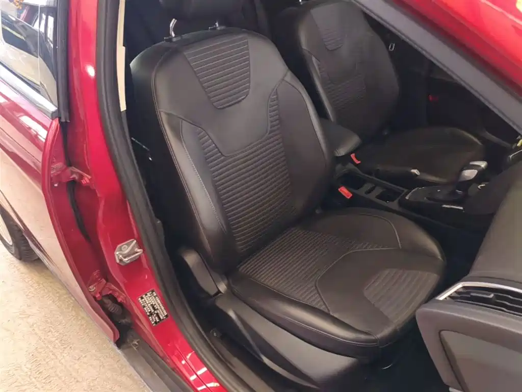 Ford Focus 2016 2015 Hatchback 1.6L Automatic Trend