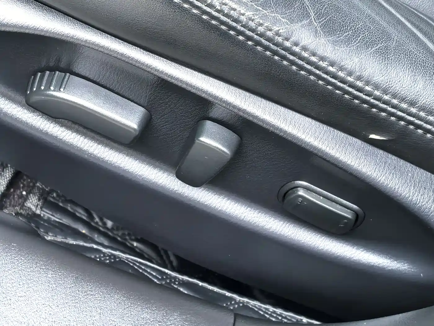 Infiniti Q70 2015 Q70L 2.5L Enjoyment Edition фото 23