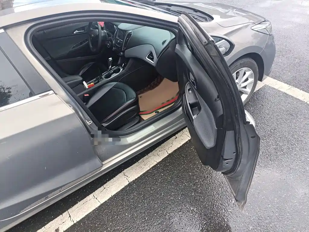 Chevrolet Cruze 2018 2018 Hatchback 320 Automatic Pioneer Sunroof Edition