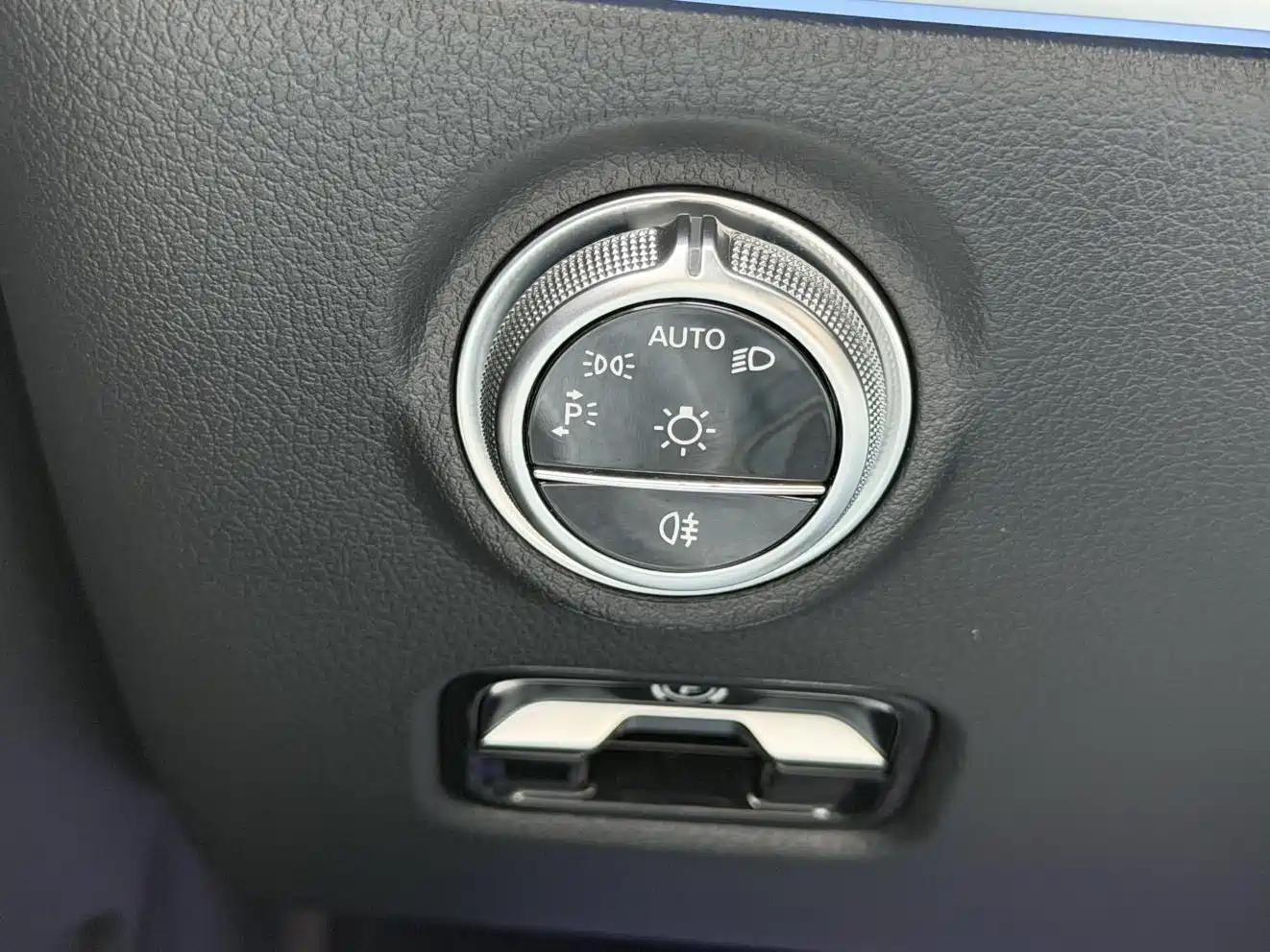 Mercedes-Benz C-Class 2022 Facelift C 200 L Sport фото 15