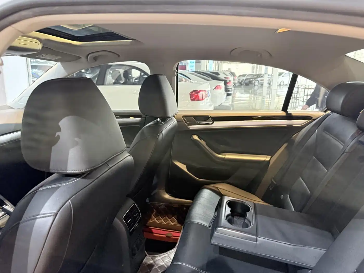 Volkswagen Sagitar 2018 1.6L Automatic Comfort фото 14