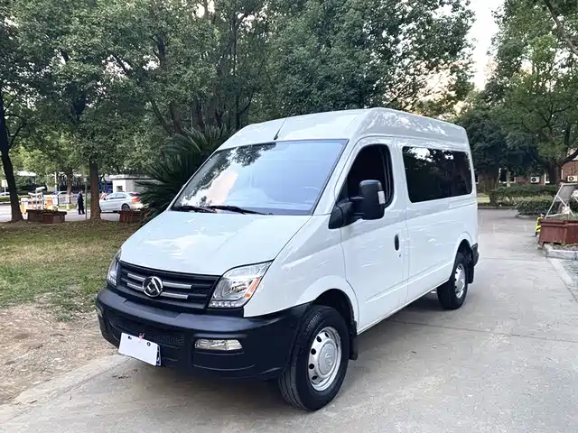 SAIC Maxus Xintu V80 2019 Model 2.5T Classic 6-speed manual Aoyuntong short wheelbase ultra-low roof 5/6-seater