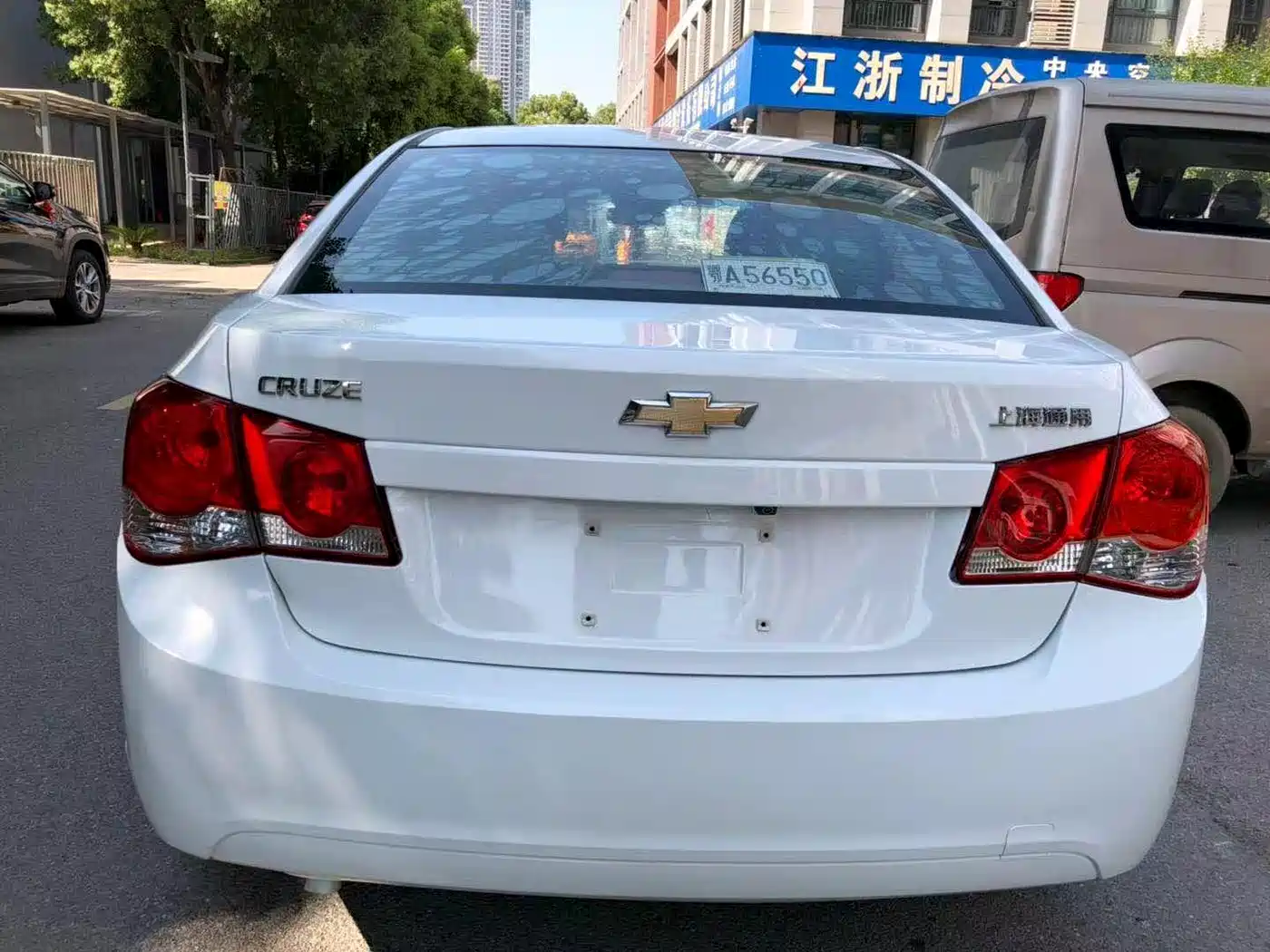 Chevrolet Cruze 2013 Model 1.8L SX AT фото 13