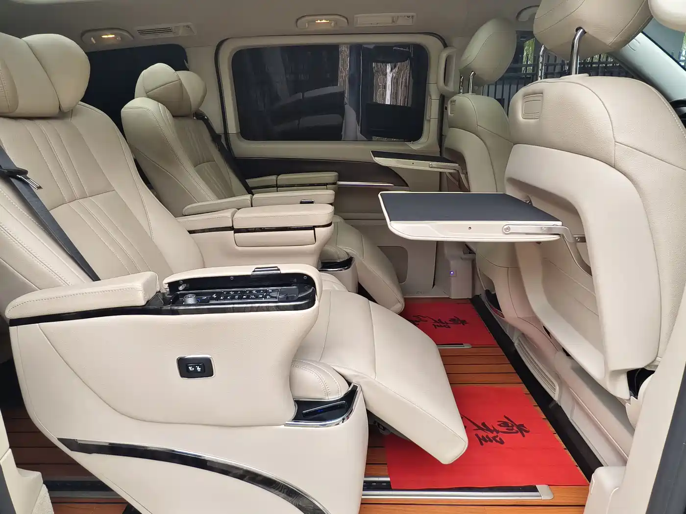 MERCEDES-BENZ V CLASS