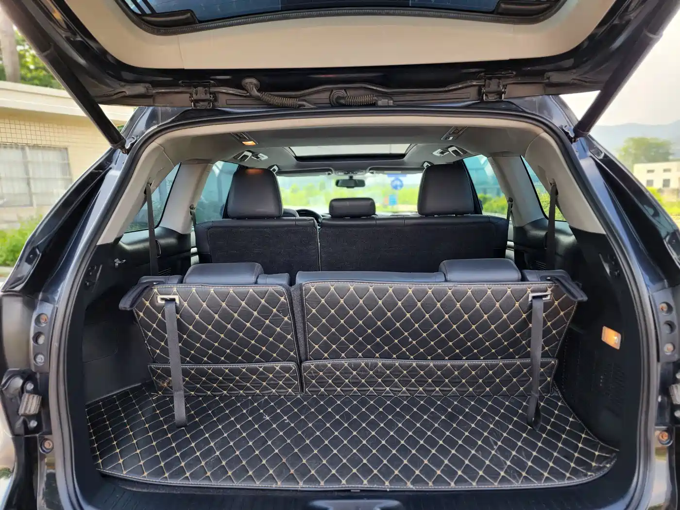 Фото 18 - Toyota Highlander