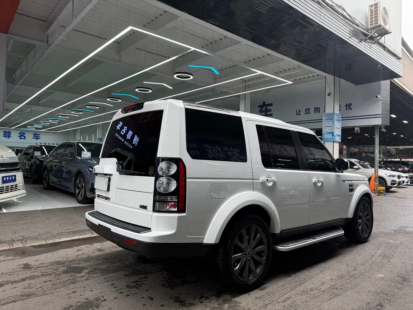 Land Rover Discovery 2015 3.0 SDV6 HSE Diesel фото 22