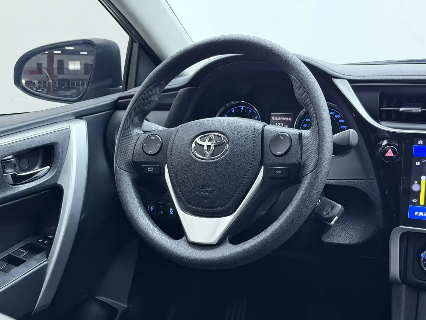 Toyota Corolla 2017 Facelift 1.2T S-CVT GL-i фото 7