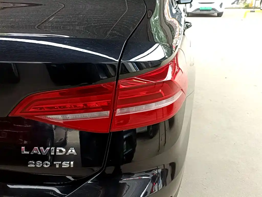 Volkswagen Lavida 2019 280TSI DSG Comfort Edition China VI фото 8
