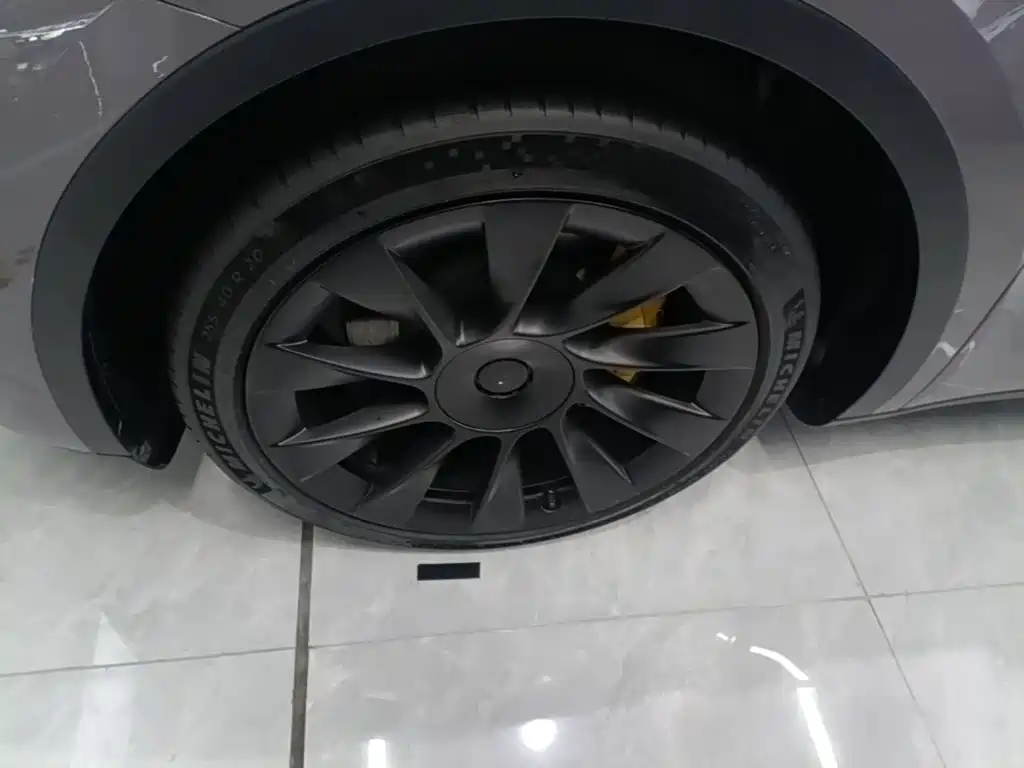 Фото 23 - Tesla Model Y