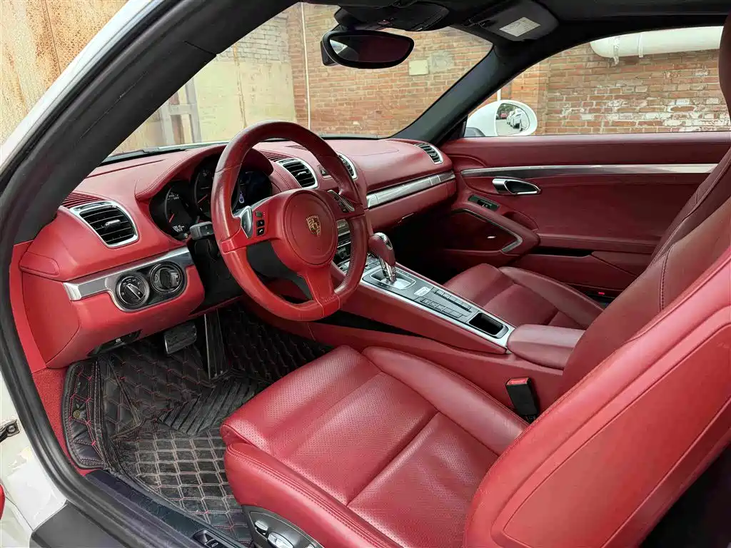 Photo 8 - Porsche Cayman