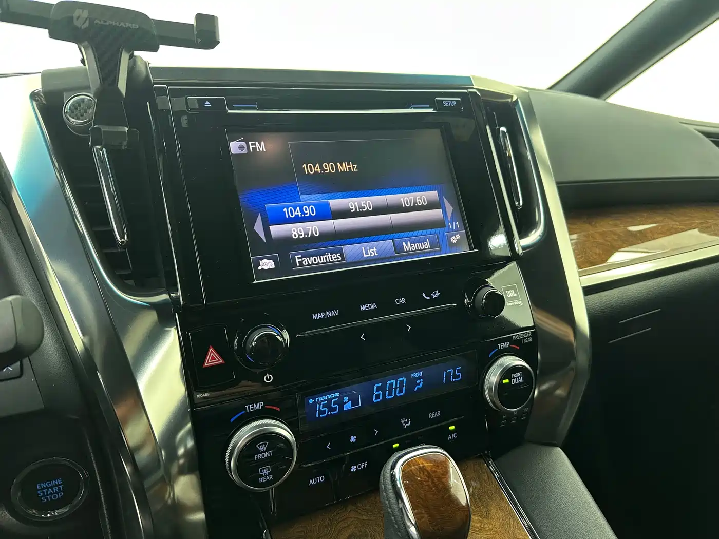 Toyota Alphard 2015 3.5L Premium Edition фото 23