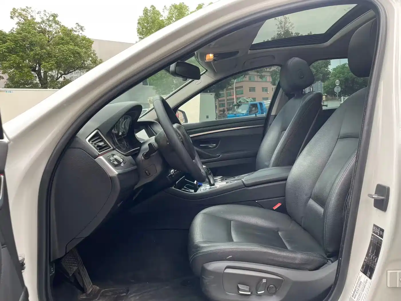 BMW 5 Series 2014 528Li xDrive Premium фото 4