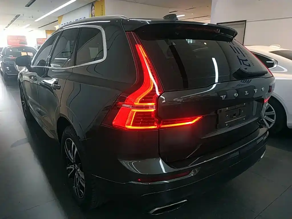 Фото 5 - Volvo XC60