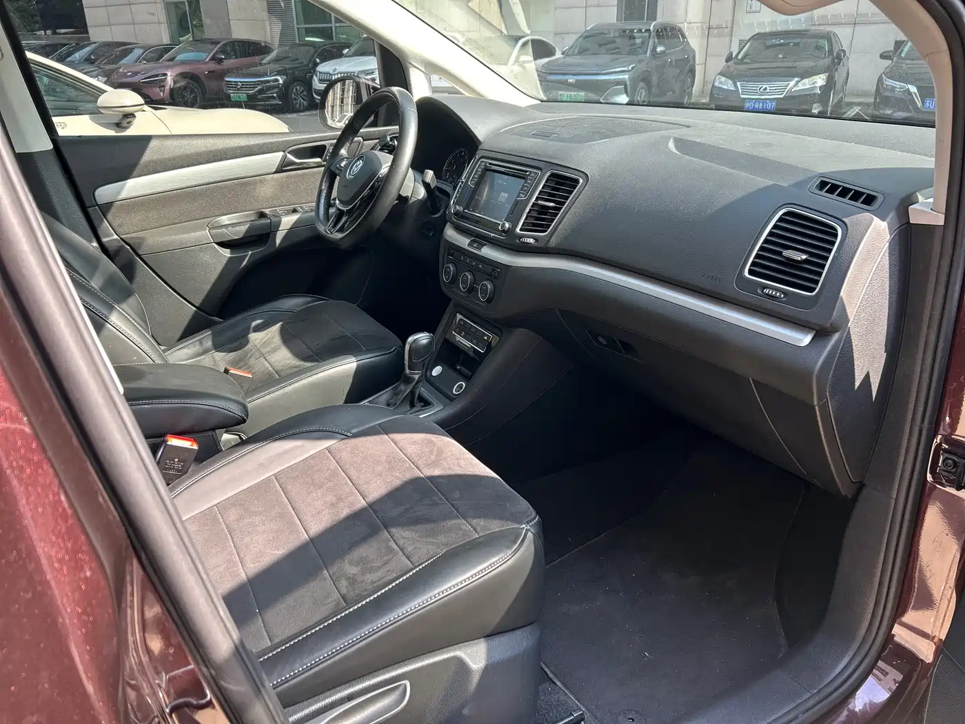 Volkswagen Sharan 2018 380TSI Comfort 7-Seater фото 12