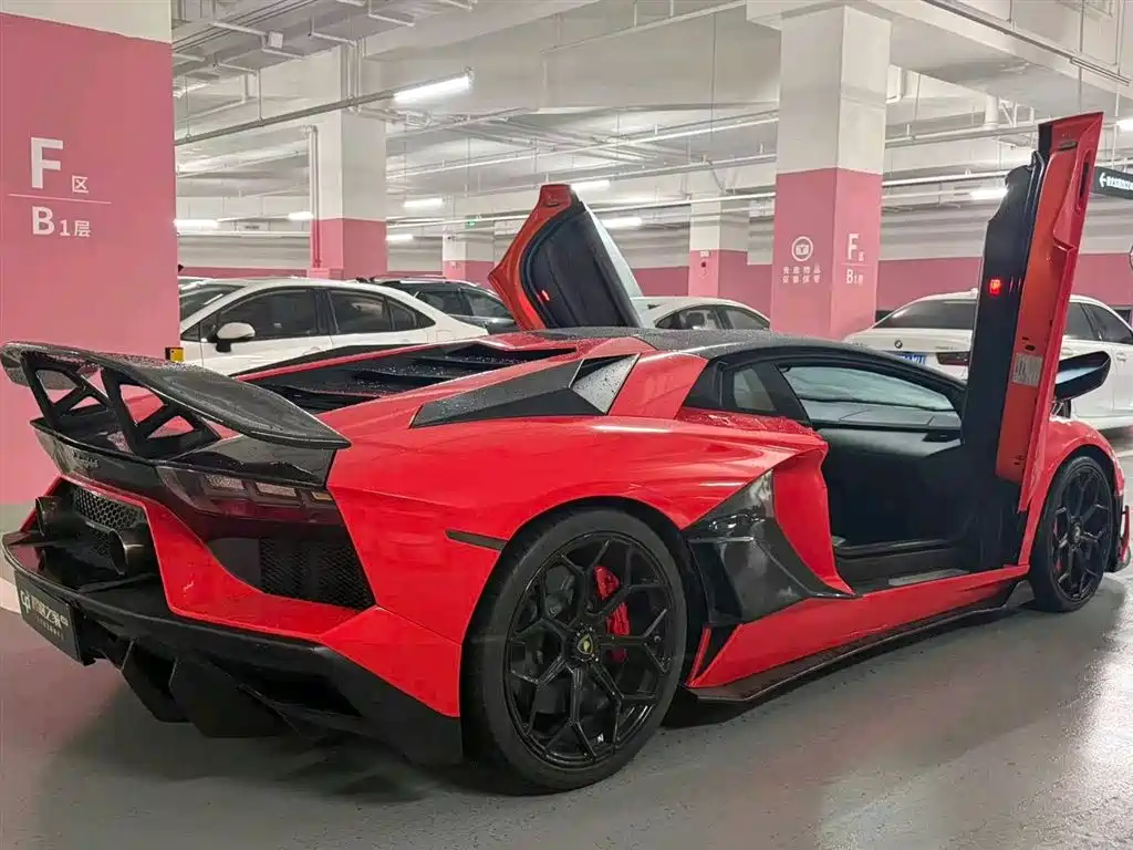 Lamborghini Aventador 2013 2011 LP 700-4