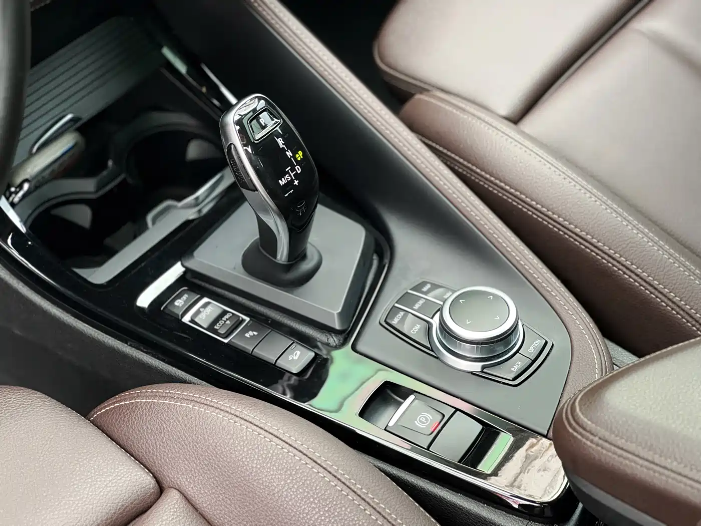 BMW X1 2020 xDrive25Li Premium Edition фото 19