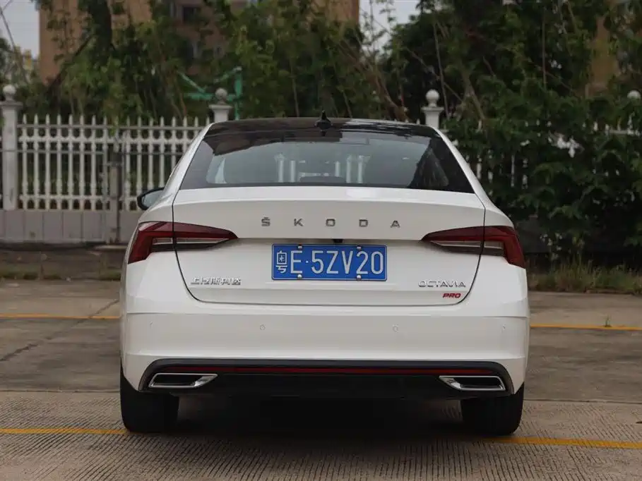 Škoda Octavia 2022 2022 PRO TSI280 Luxury Edition