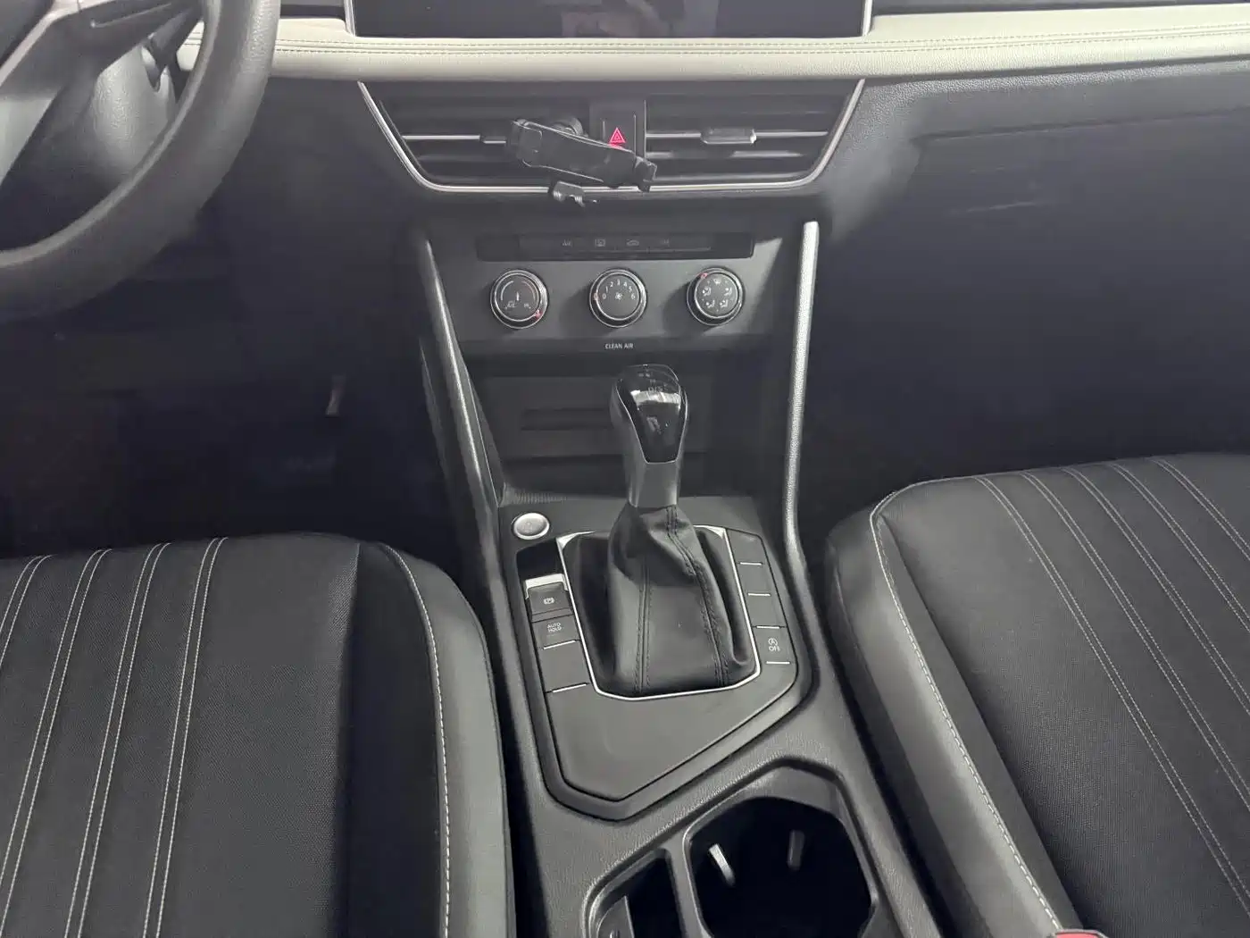 Volkswagen Tiguan L 2022 330TSI Automatic 2WD Comfort Edition фото 13