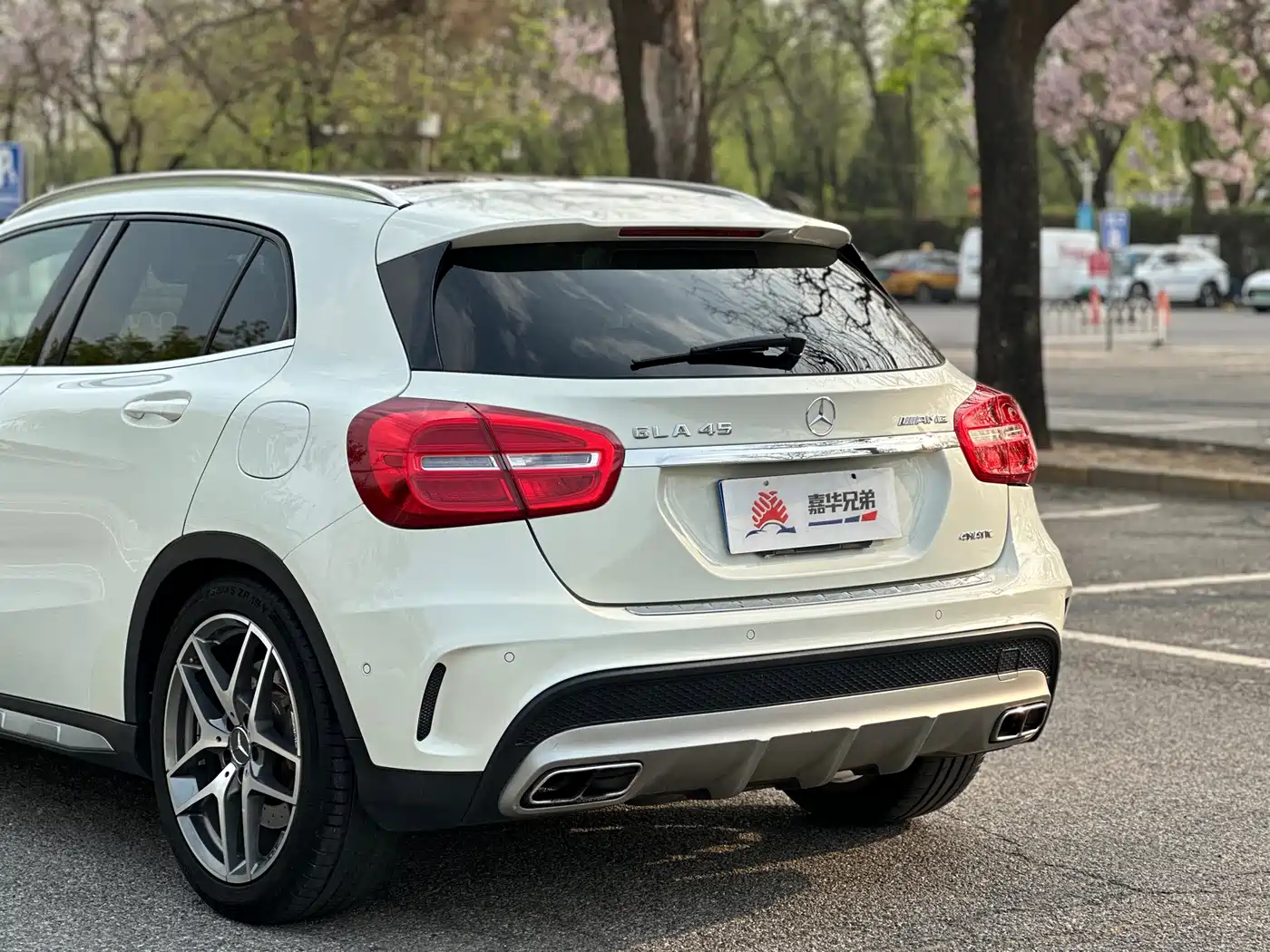 Mercedes-Benz GLA AMG 2015 AMG GLA 45 4MATIC фото 12