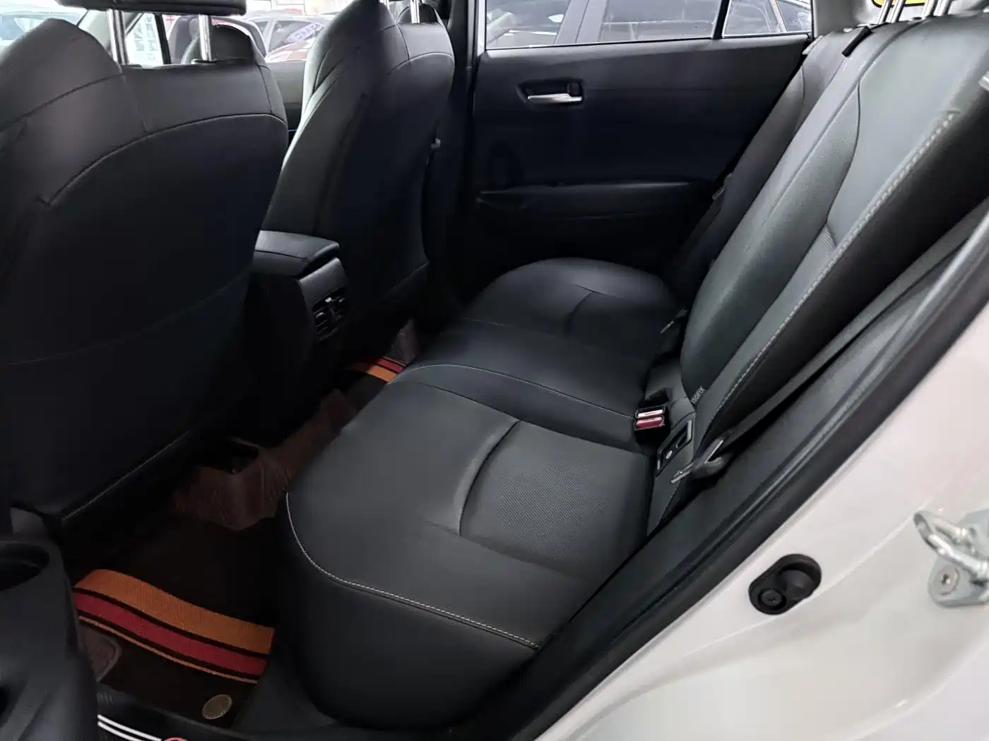 Toyota Frontlander 2023 2.0L CVT Elite Edition фото 17