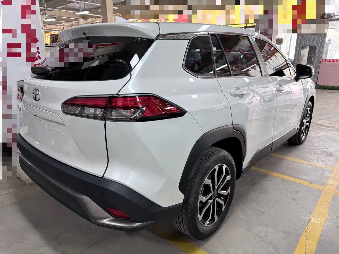 Toyota Frontlander 2023 2.0L CVT Elite Edition фото 21