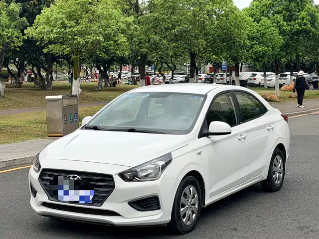 HYUNDAI RENA