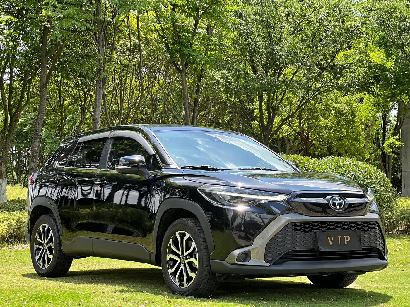 Toyota Frontlander 2022 2.0L CVT Luxury Edition фото 3