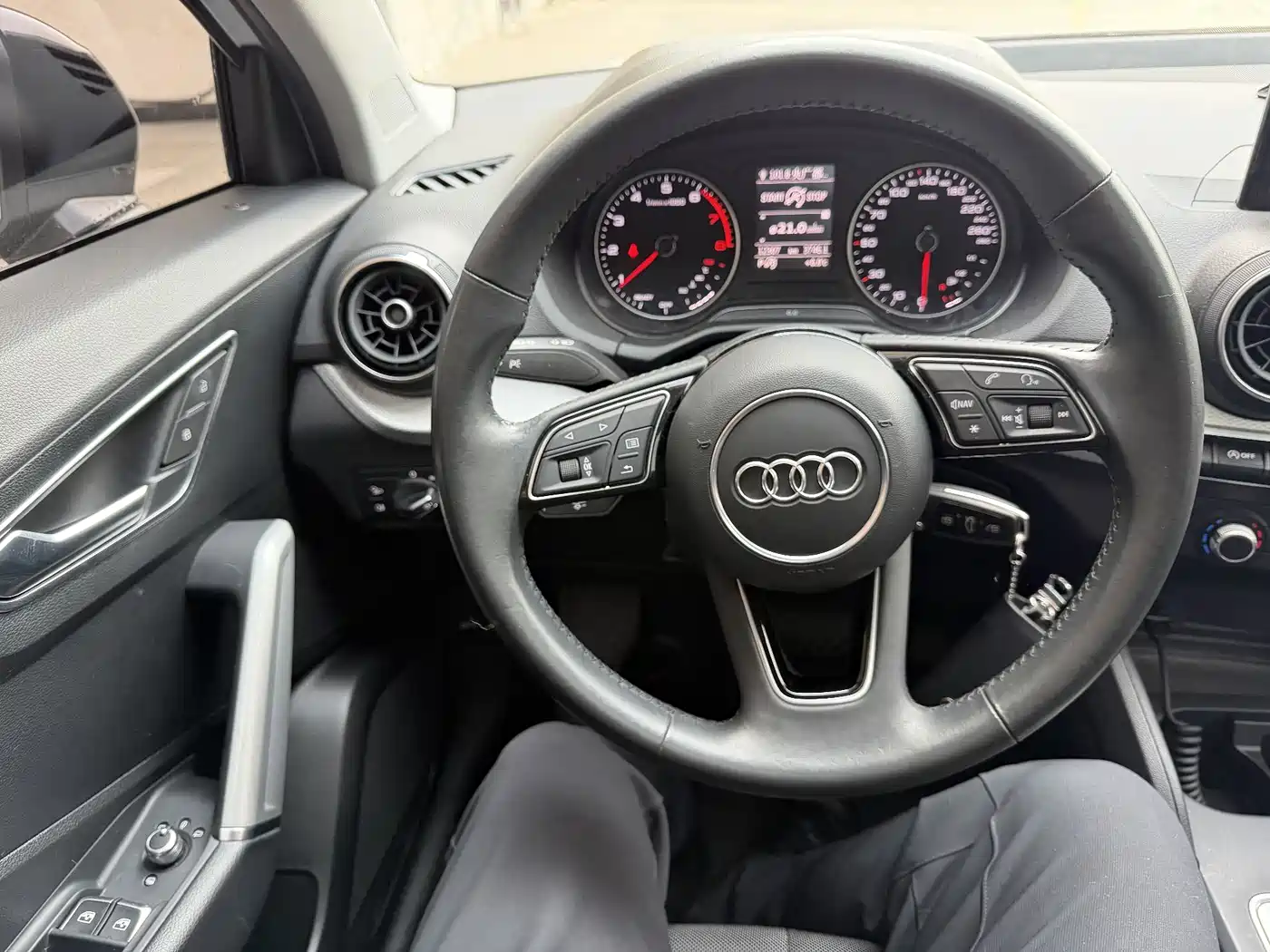 Audi Q2L 2020 35 TFSI Progressive Dynamic Model фото 6