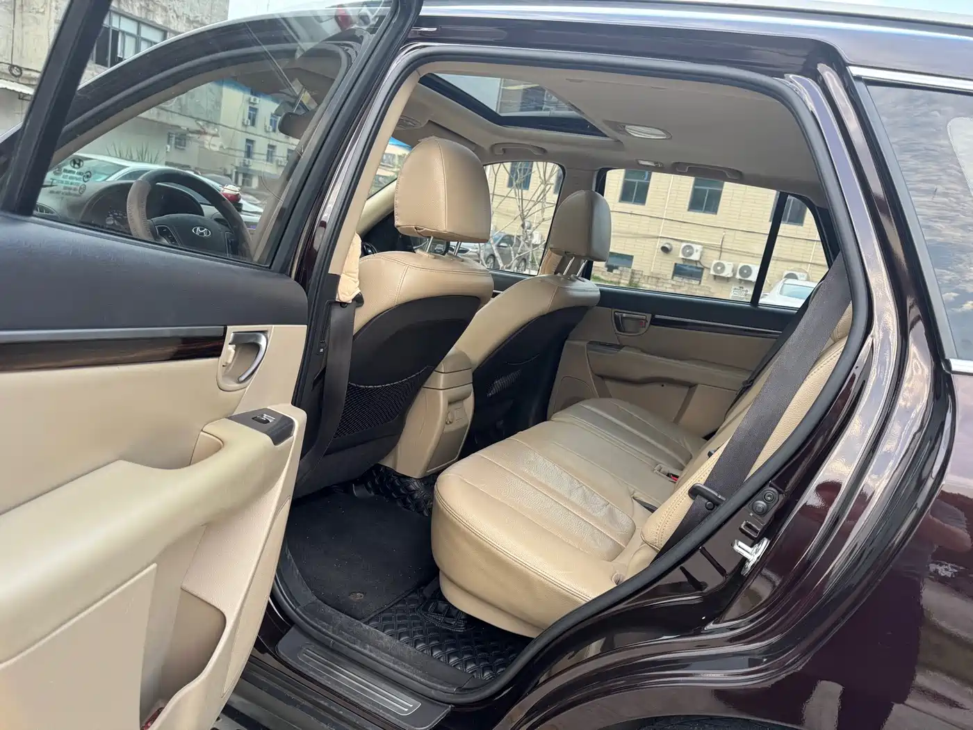 Hyundai Santa Fe Classic 2010 2.4 Luxury 7-Seater AWD фото 9