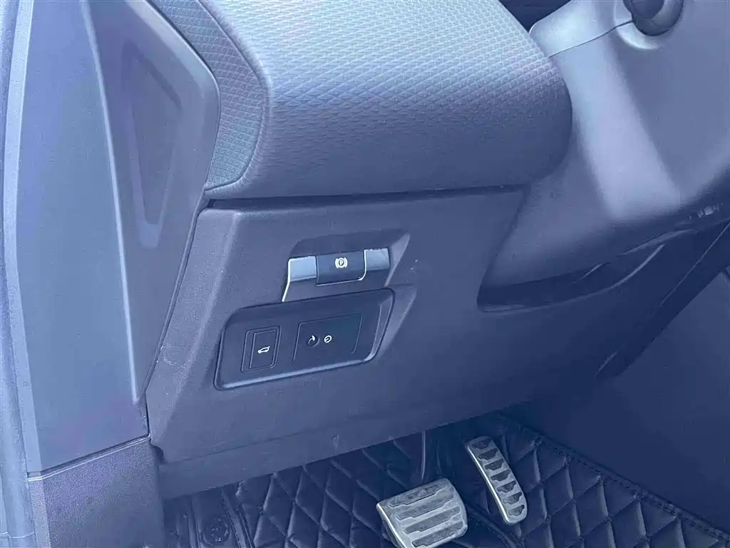 Land Rover Range Rover Evoque 2020 249PS R-DYNAMIC S First Edition Sport фото 29