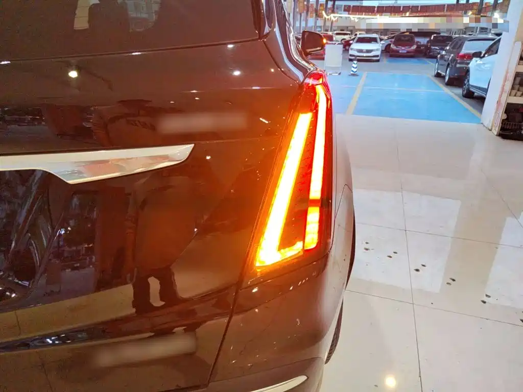 Cadillac XT5 2020 28T Luxury Model фото 24
