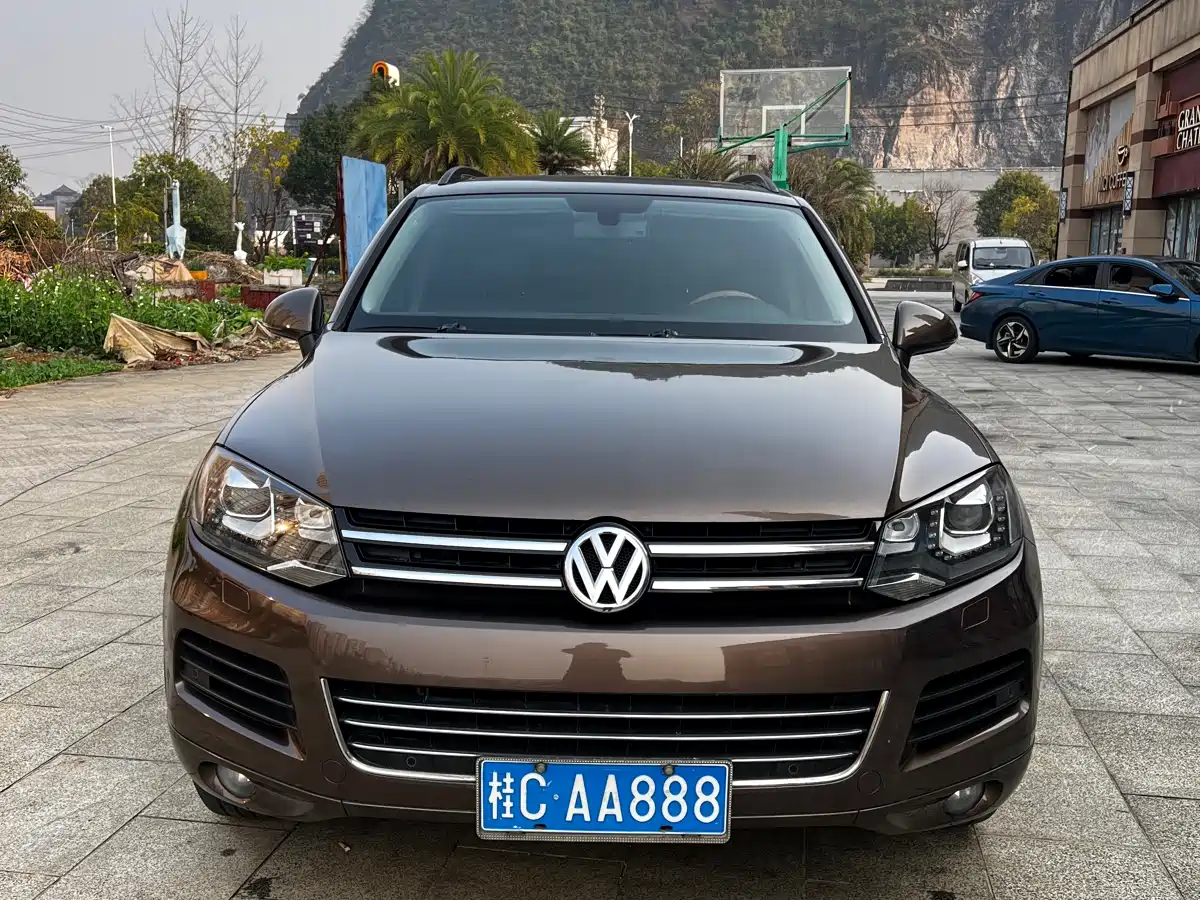 Volkswagen Touareg 2011 3.0TSI Premium фото 3