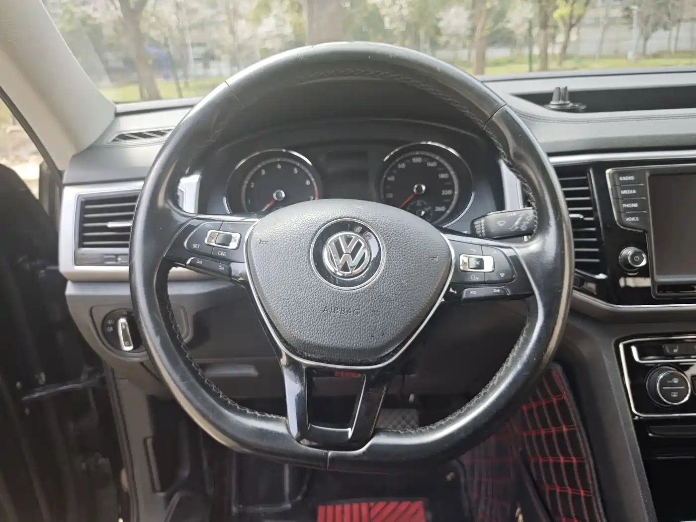 Volkswagen Teramont 2017 530 V6 4WD Luxury Edition фото 19