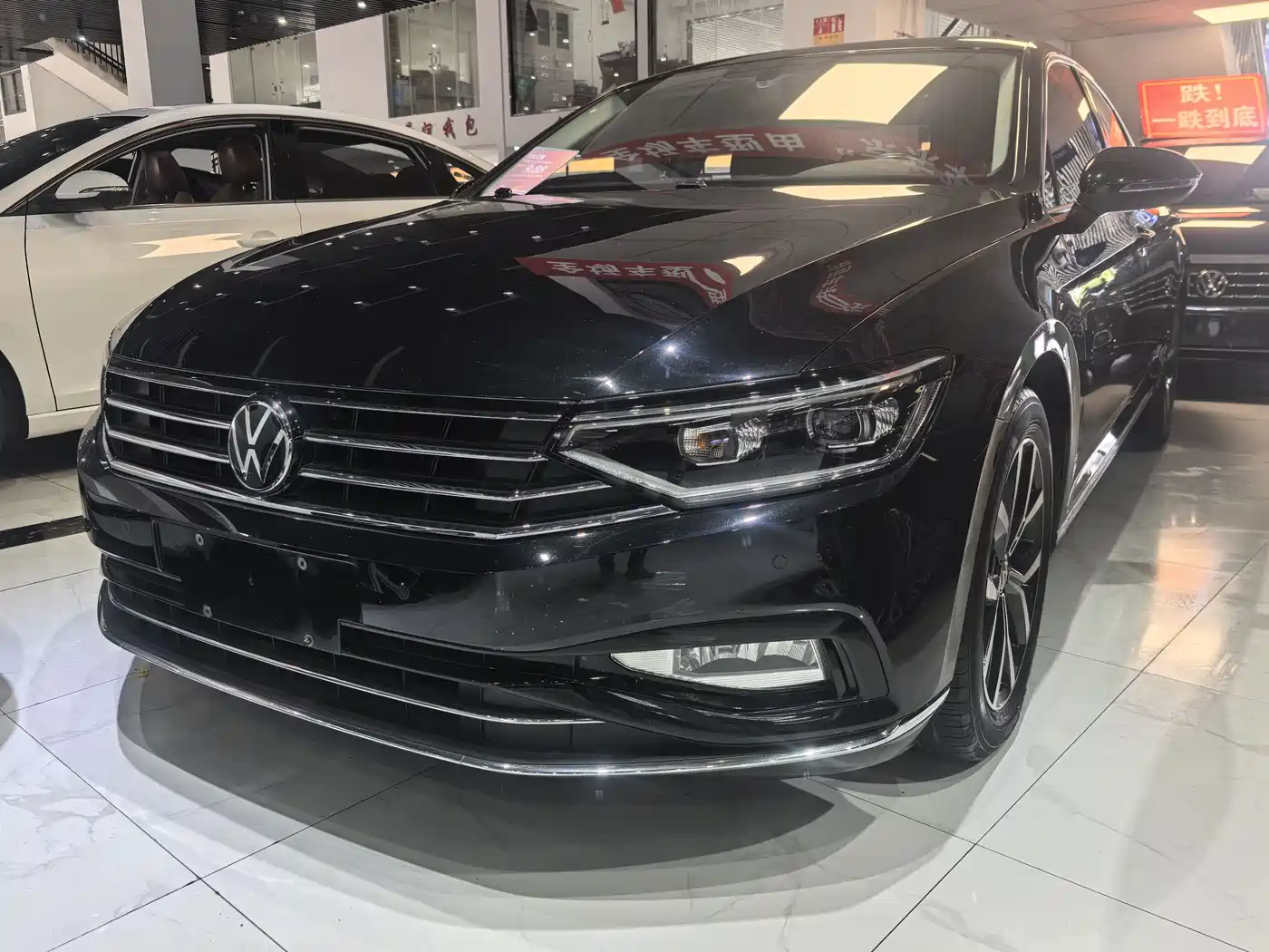 Volkswagen Magotan 2020 330TSI DSG Luxury фото 2