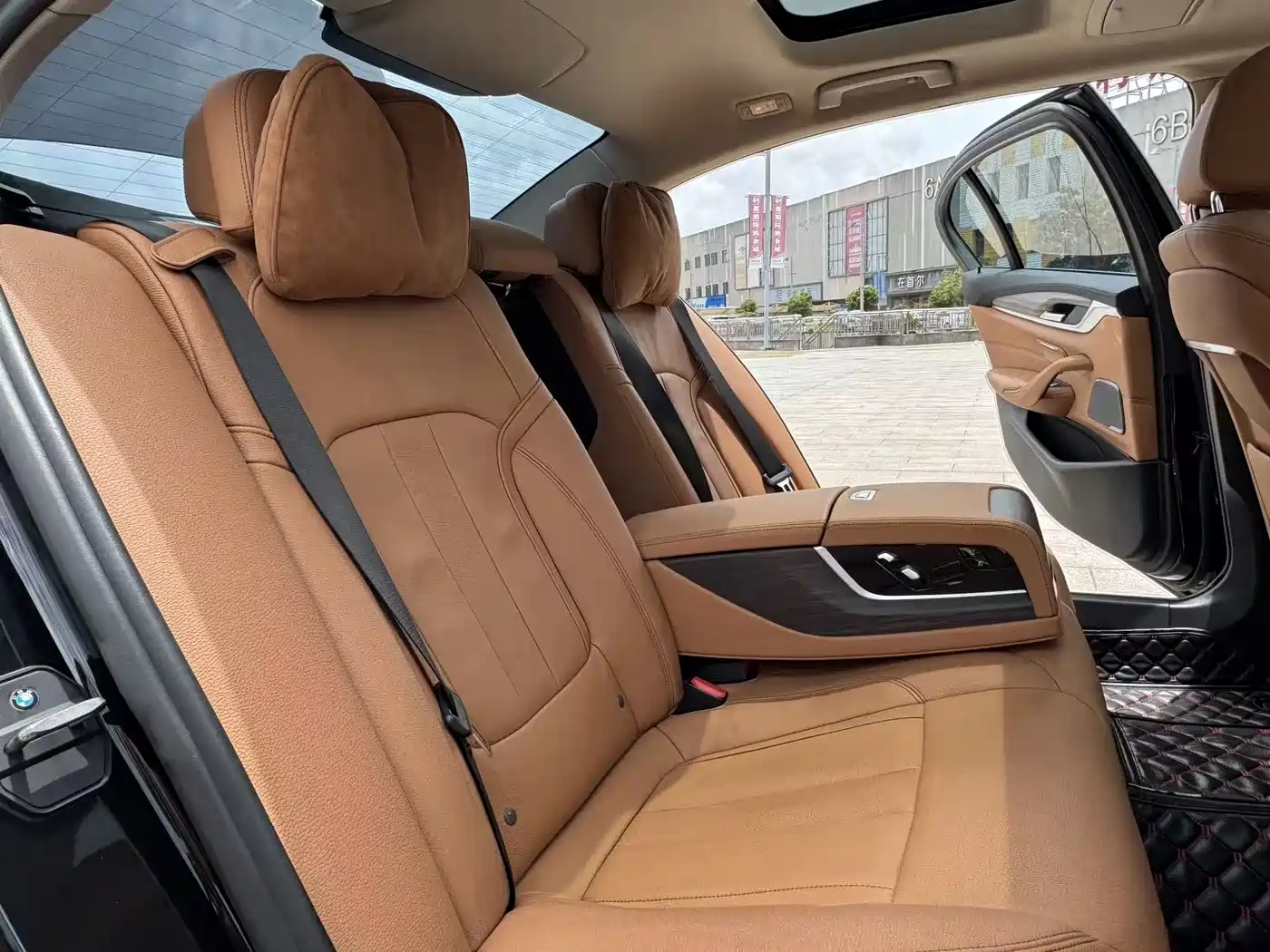 BMW 5 Series 2019 530Li Leading Luxury Package фото 25