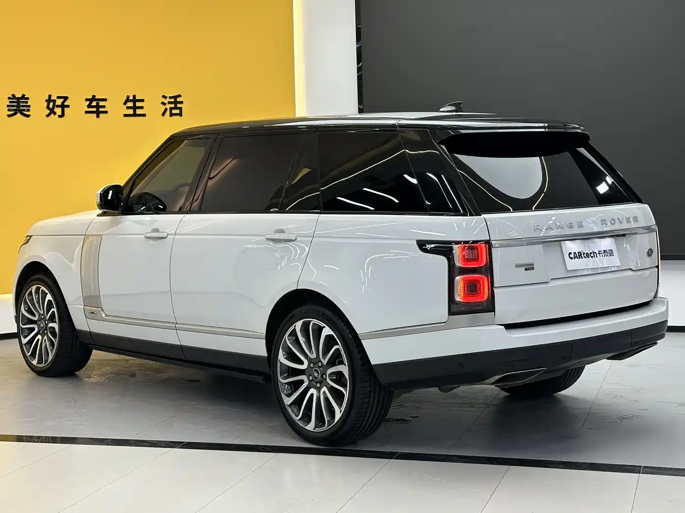 Land Rover Range Rover 2022 3.0 L6 400PS Prestige Genesis Extended Edition фото 5